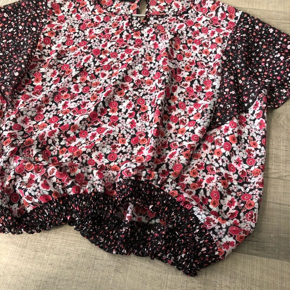 Cute floral top casual summer blouse plus size - Picture 4 of 5